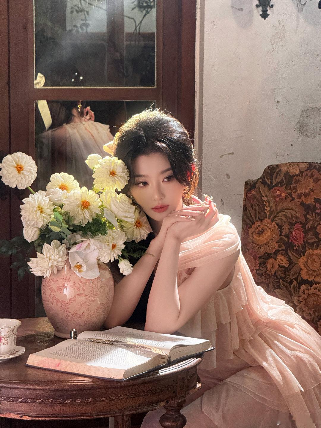 孔雪儿说想春天啦孔雪儿说想春天啦🌼​请问长成这样还会有什么烦恼吗？不用