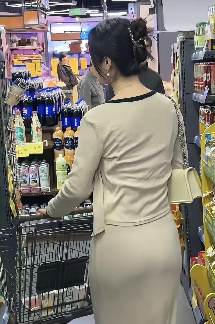 中年女人如何才能穿出气质?