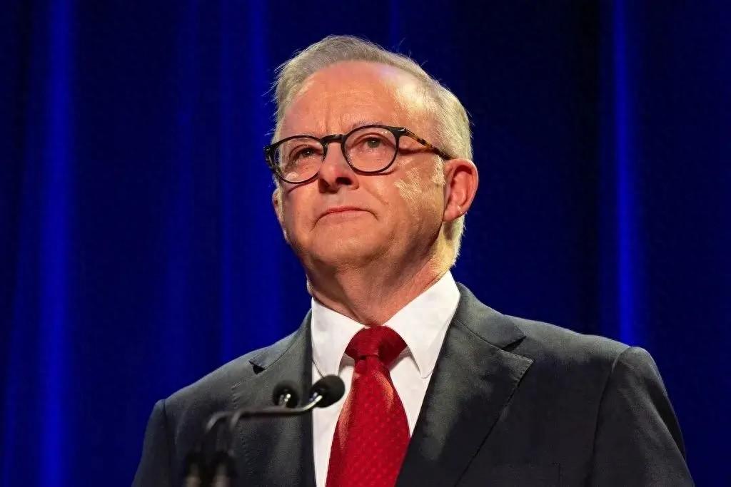 大过年的来找不痛快？澳大利亚这是好了伤疤忘了疼！一艘军舰偷偷摸摸闯入台海，还想搞