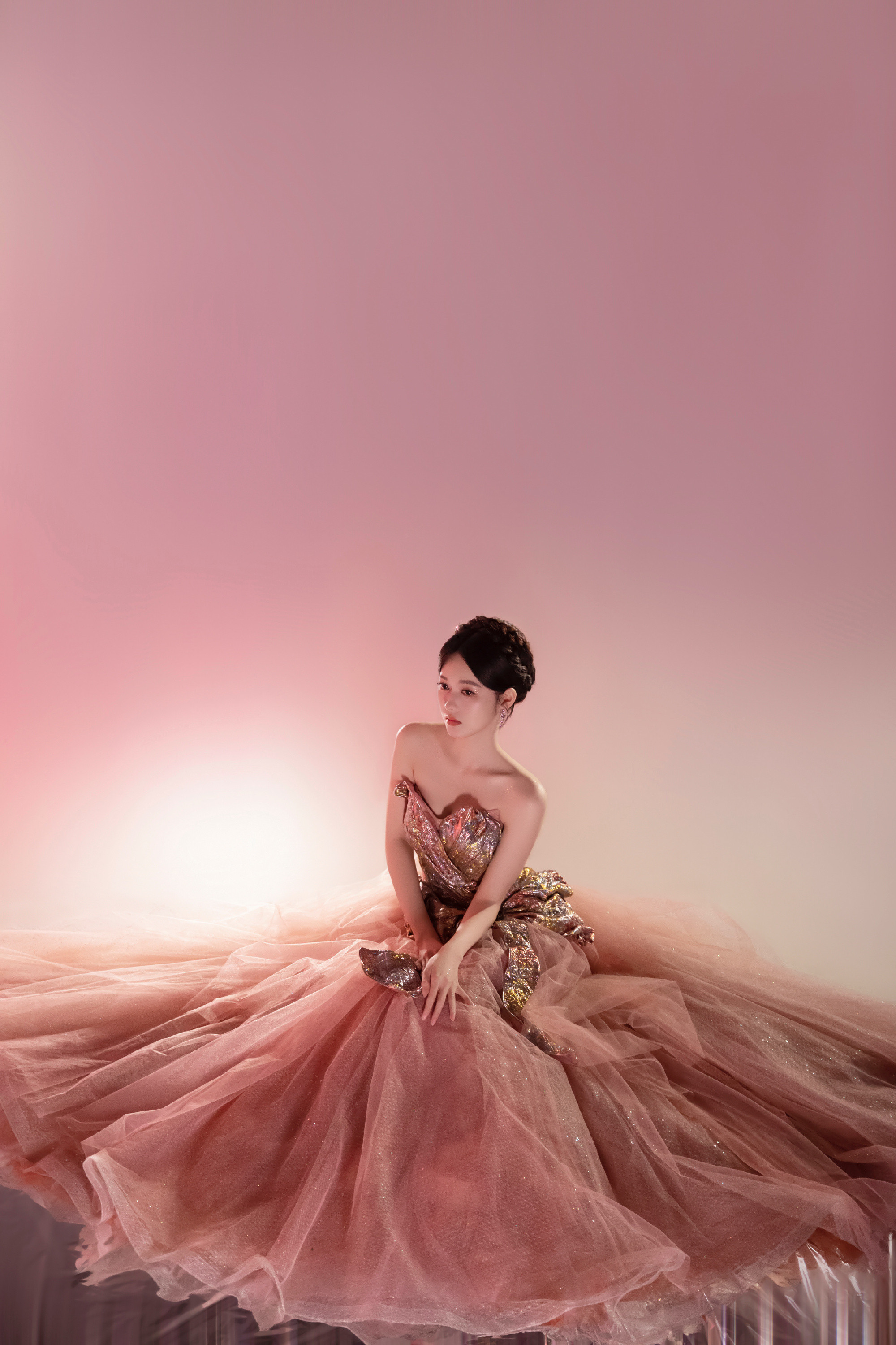 陆婷玉，轻纱裹身，甜美曼延，温柔而至。陆婷玉