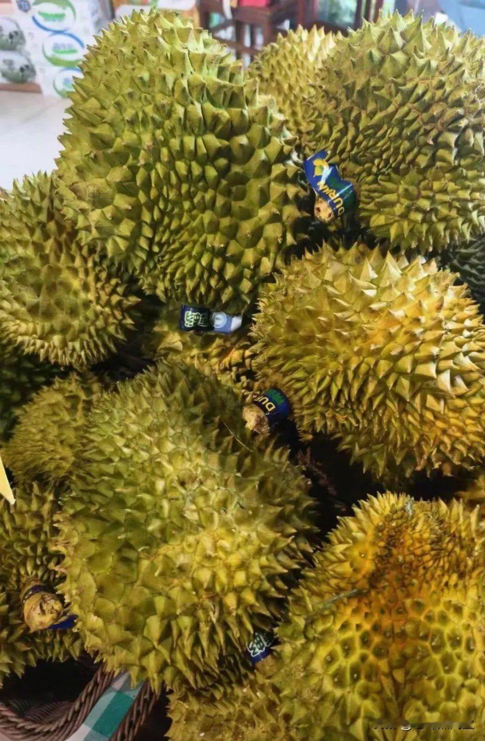 买榴莲多付十万余元，商家私吞退款，良心何在！河南街头，一桩离谱又让人气愤的