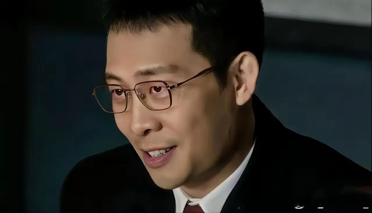 我敢说，《以法之名》90%得人没看懂洪亮得怂！发现没？洪亮一开始，人人都不待见他