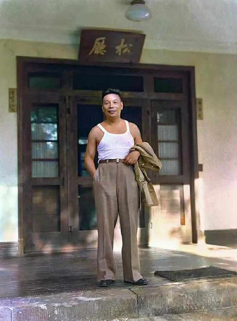 王铎：蒋经国在重庆松厅松厅是宋美龄住的地方。