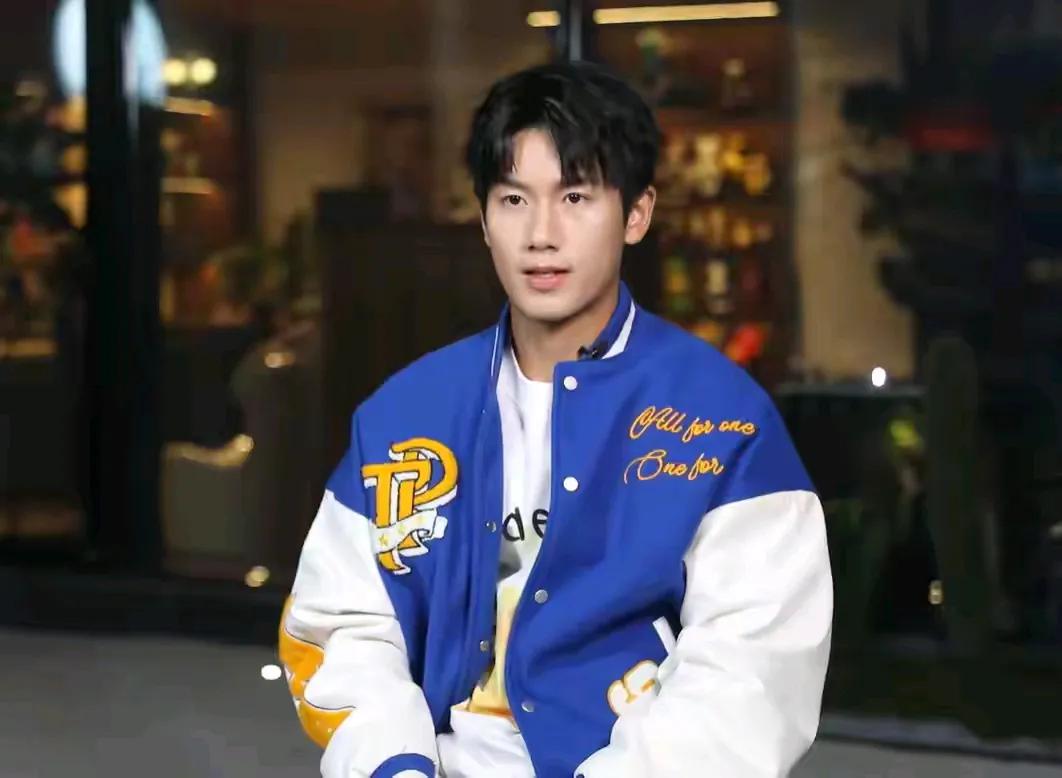 U23国足球员向余望透露了球队能够取得好成绩的原因。在接受记者的采访时，这名前