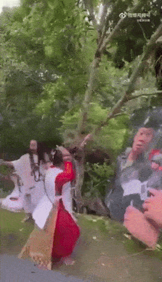 真的离谱🙃，继柬对泰军士动用“强大”的魔法攻击后，泰方这边也使用了佛法进行了回