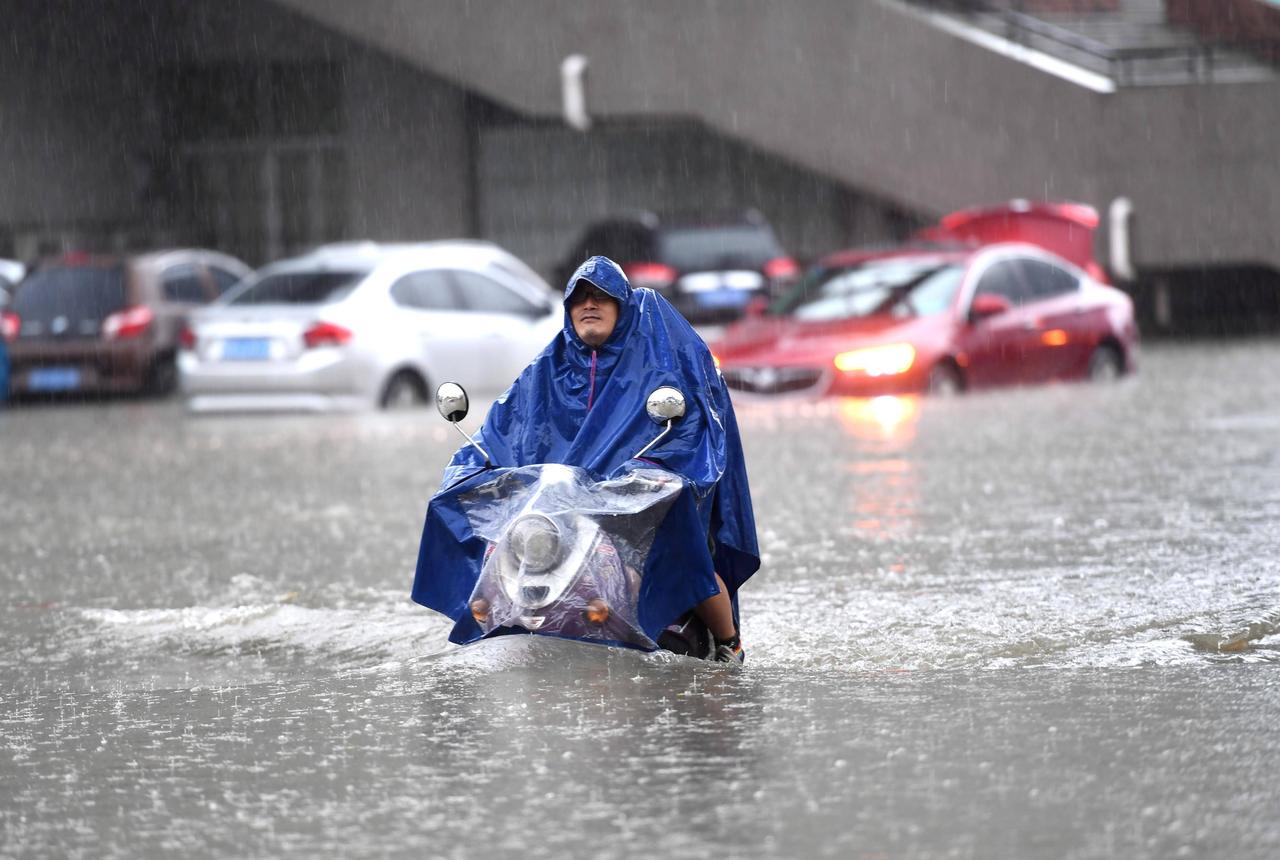 为啥每次下暴雨总有城市开启“看海模式”？答案很简单，因为咱们城市的排水系统，从