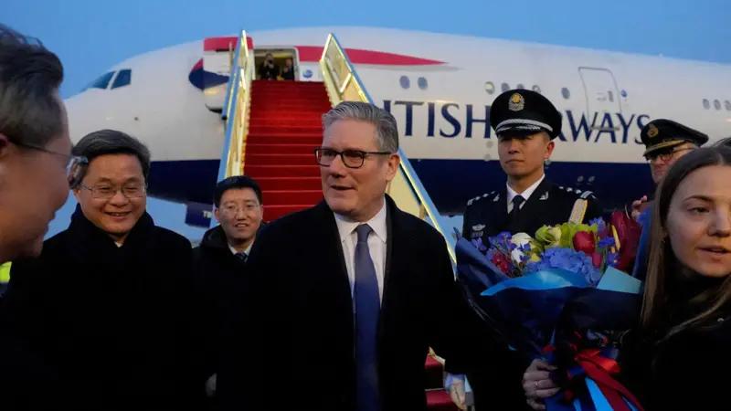 BBC今天报道：“北京进入严寒的冬季，却不断迎来世界各地的领袖。从法国、韩国、爱