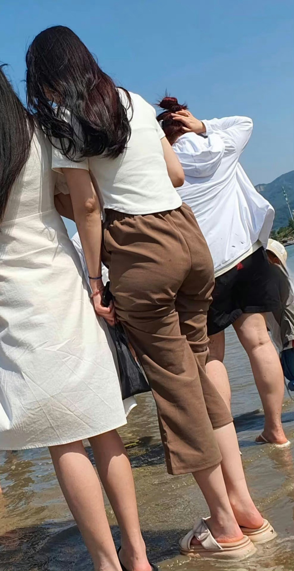 欧阳娜娜背影真好看啊​​​