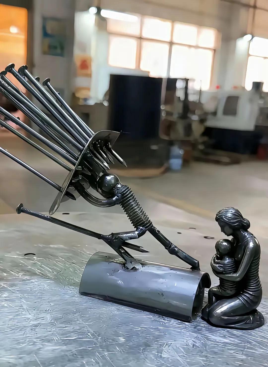 还车贷，还房贷，还完车贷还房贷，还房贷，还车贷，还完房贷还车贷，从头到尾在还贷。