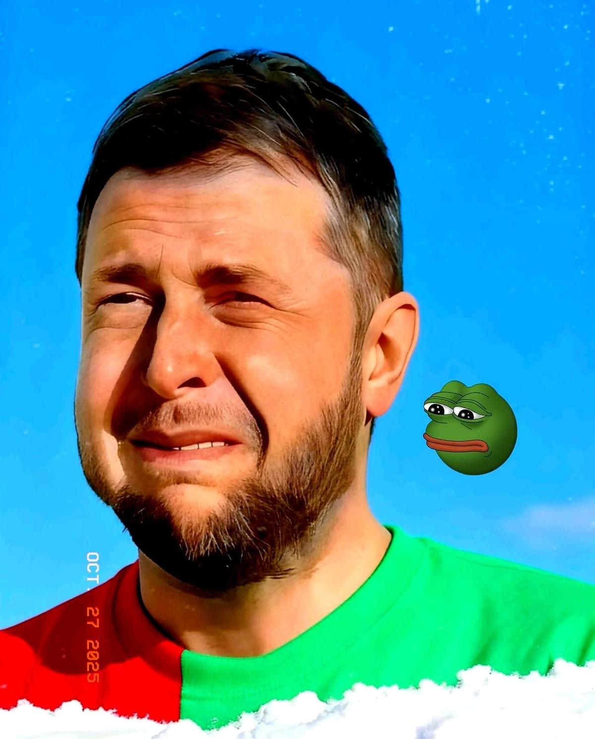 他们把一家药厂给炸了。就这么简单,几颗导弹下去,一个生产救命药的地方,成了一片