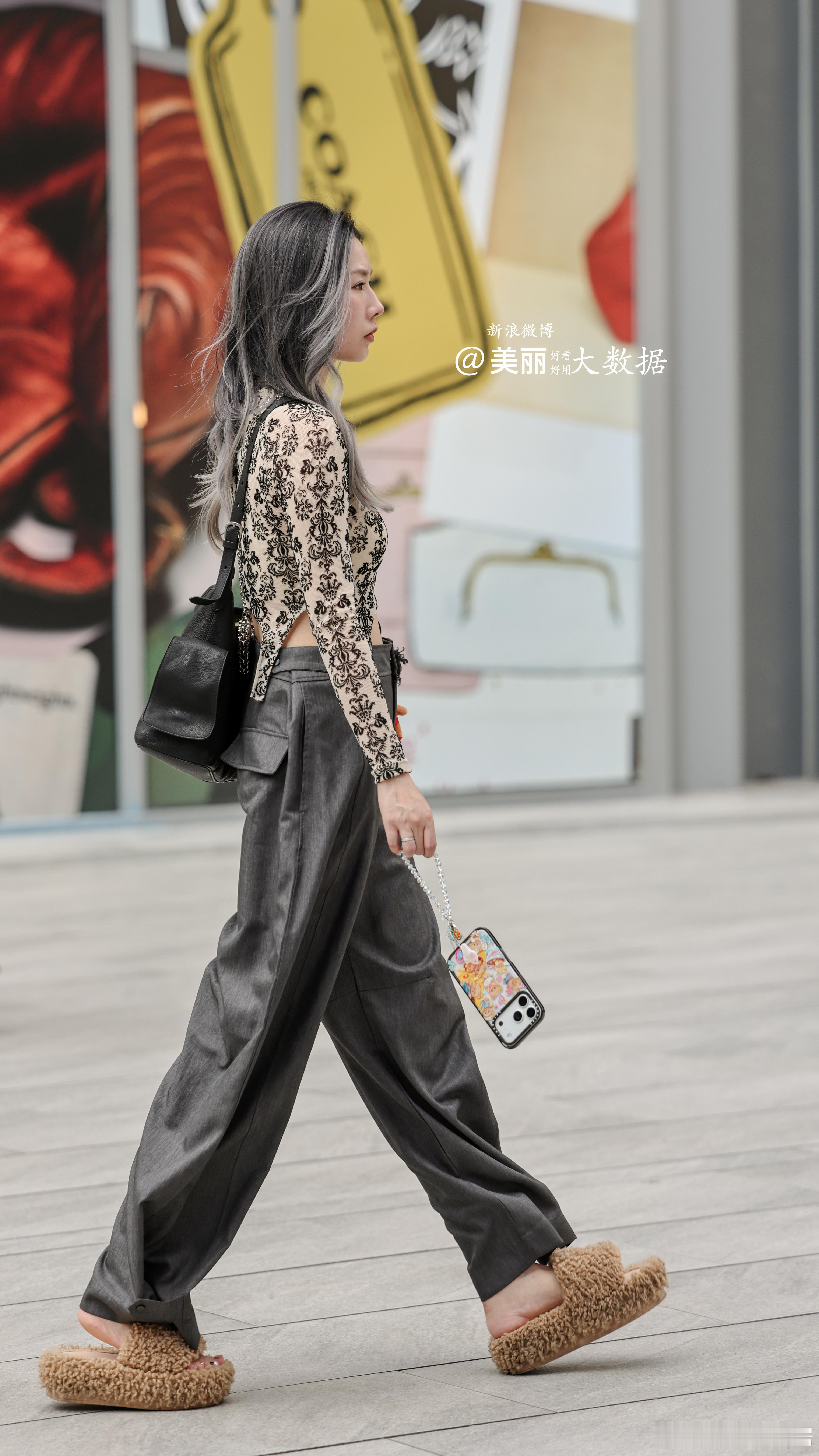 很休闲，很好看。