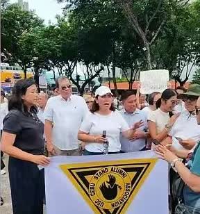菲宿务省长公开呼吁马科斯辞职！这对马科斯来说，这是一个晴天霹雳！其一，作