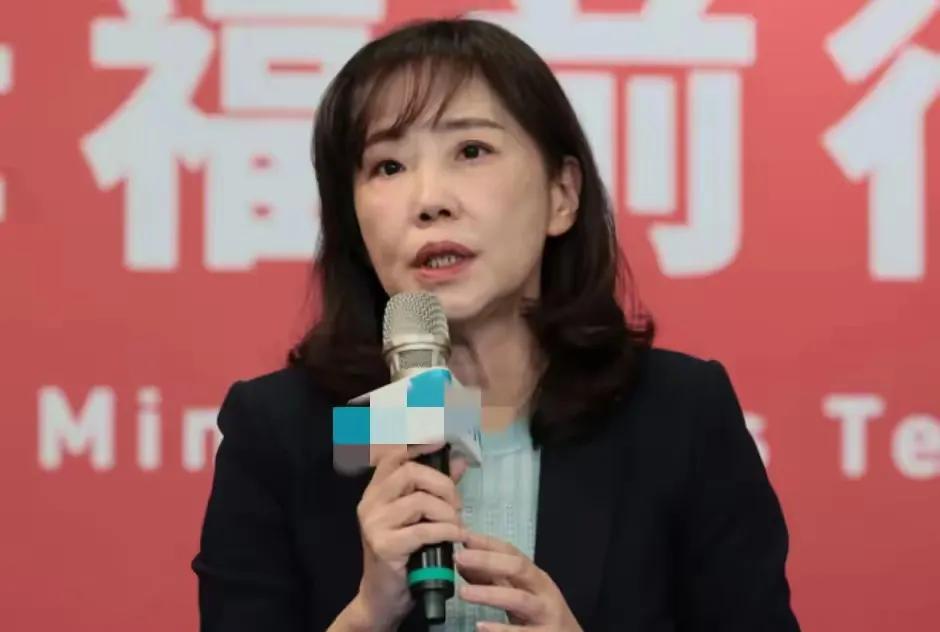 高雄角逐情势有变，尹乃菁道出关键！9月11日，一份关于高雄角逐的民调结果显示，