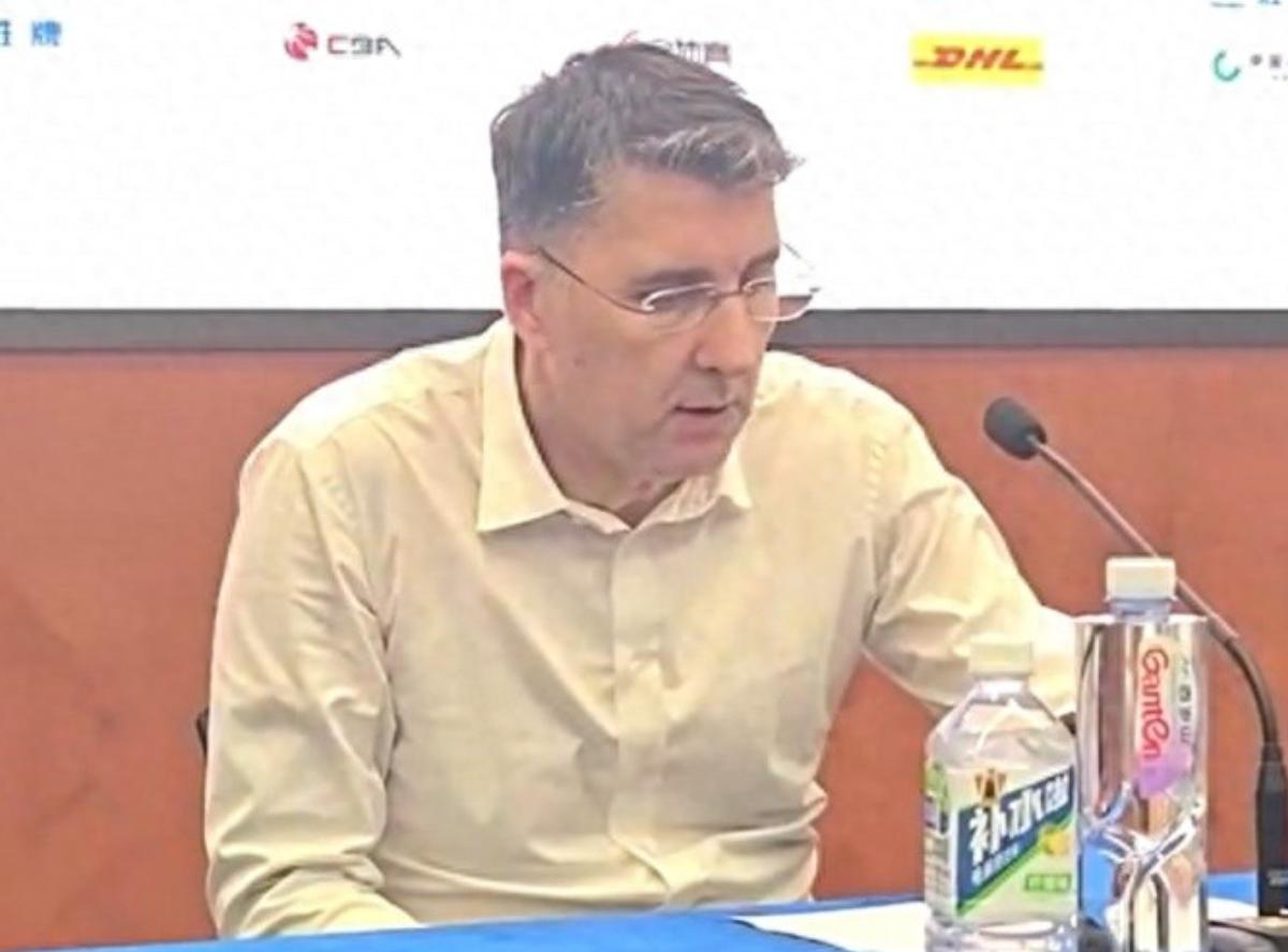 走马观花，CBA又有一名主教练下课！CBA常规赛还在如火如荼地打，主帅下课的消