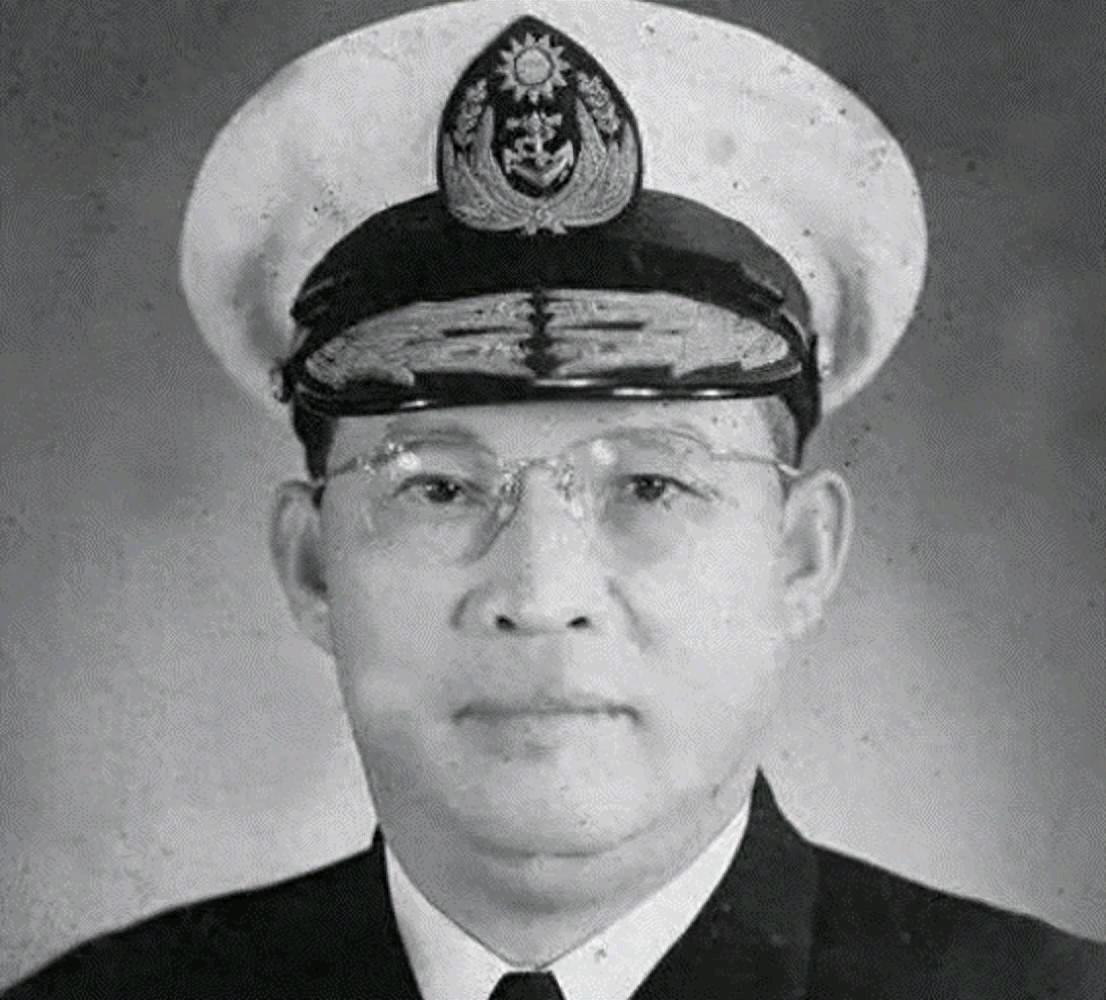 1938年，薛岳怒吼要枪毙桂永清，蒋介石冷冷问了一句：你知道他岳父是谁吗？毙了！