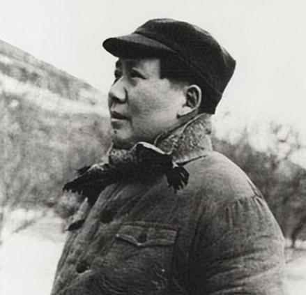 蒋介石退守台湾时本是一盘死棋，毛主席晚年却痛心复盘：没有集中二野三野主力解放台湾