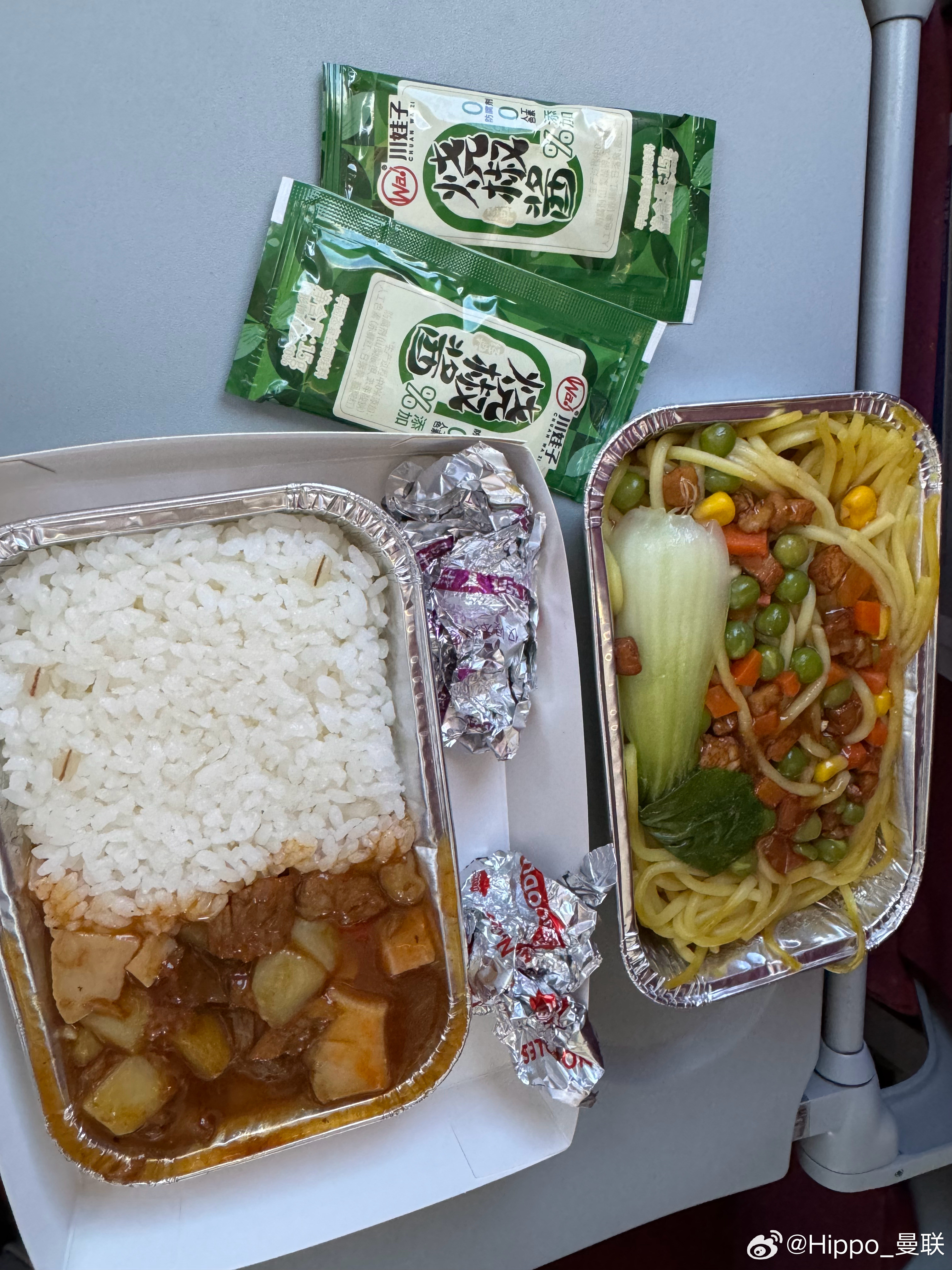 我想不通那些嫌弃经济舱餐食的人到底是天天吃什么山珍海味。反正我每次都觉得挺好吃的