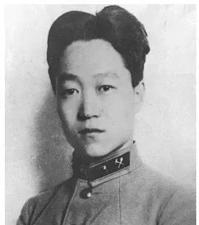 1928年，师哲在莫斯科（如图）。师哲是在1925年由国民革命军第二军派往苏联学