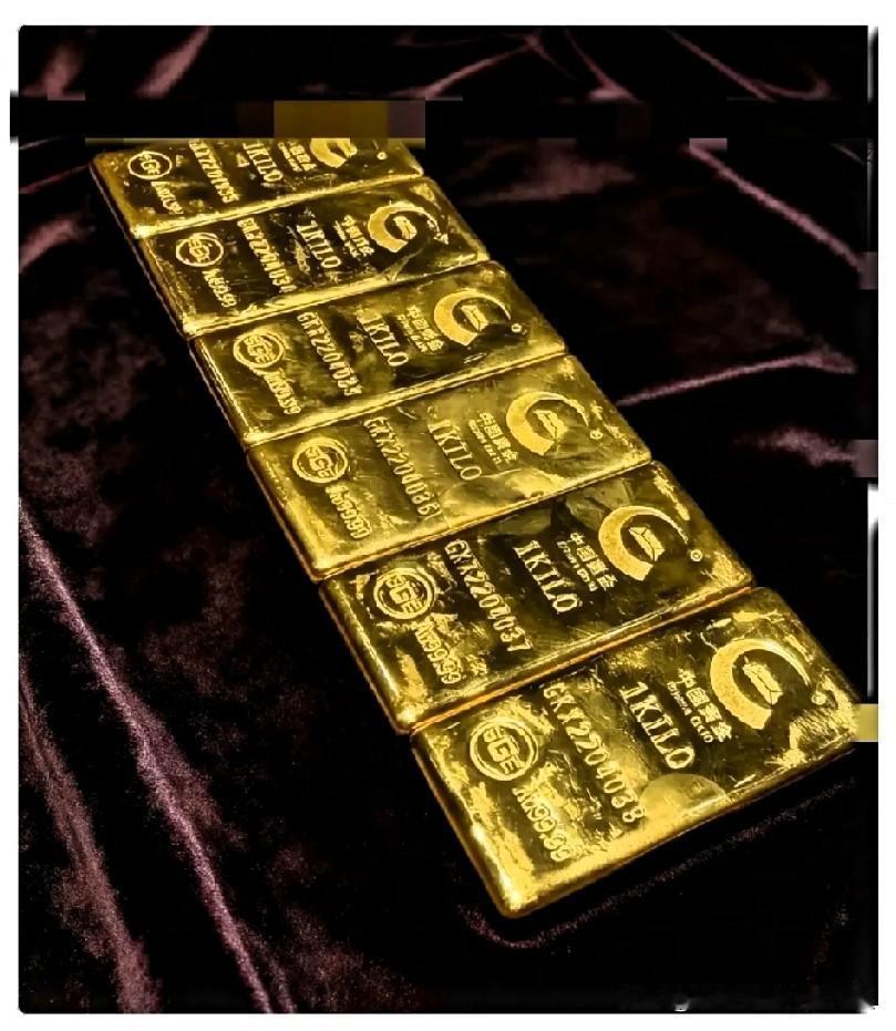 一觉醒来，发现金价又失控了！不是因为跌到了800多，而是今天金价最新9