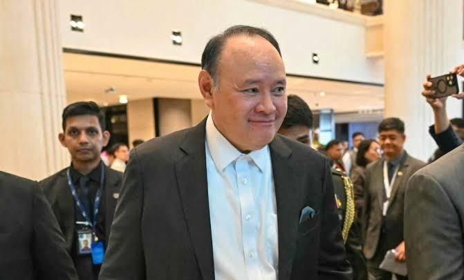 两件大事同步落地，菲律宾清空驻华武官，亲手拆掉南海缓冲通道，批量引进日方战舰。