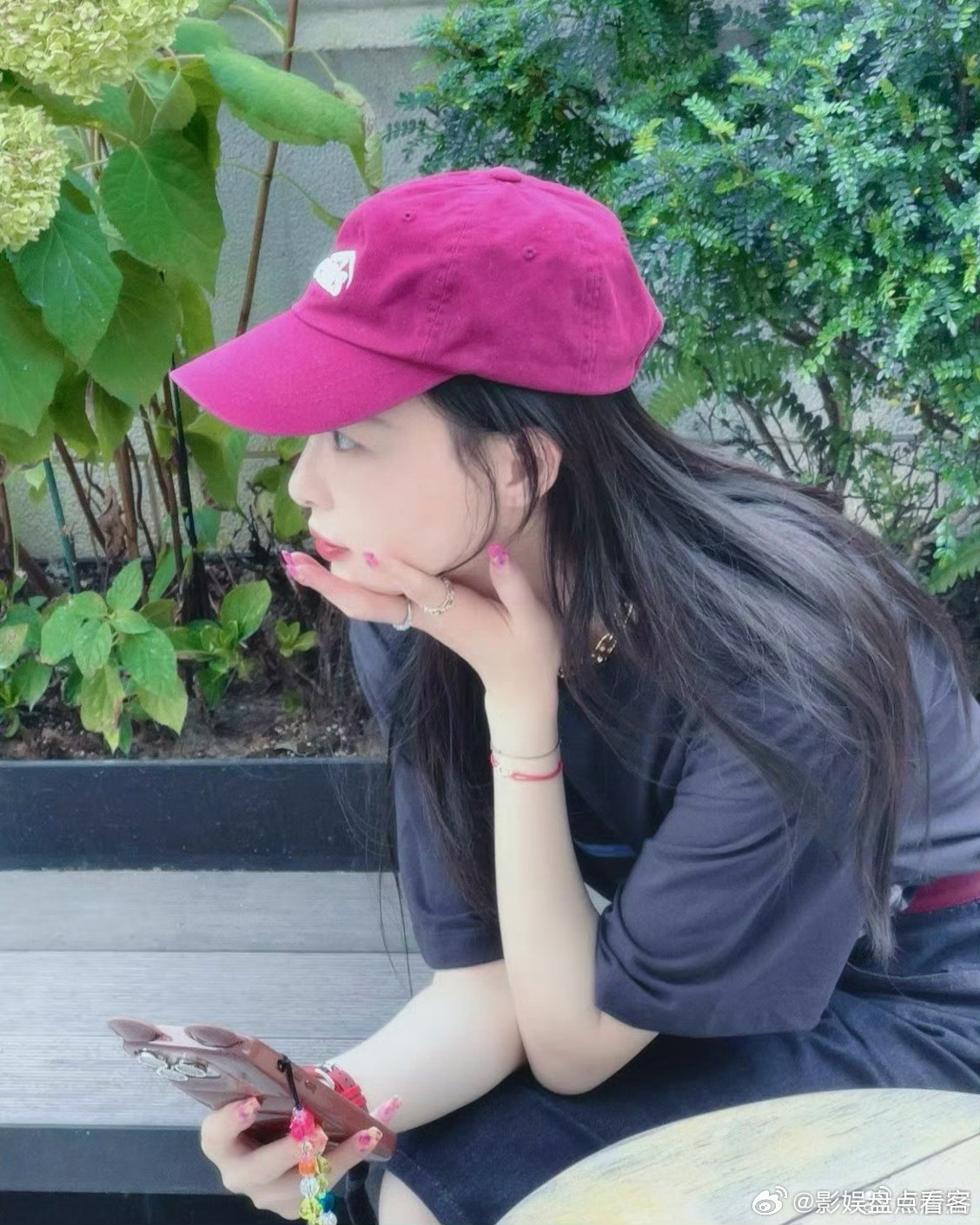 唐嫣发微博祝福粉丝盘二十周年生日快乐状态真好期待19号大鲨四方🙌[打