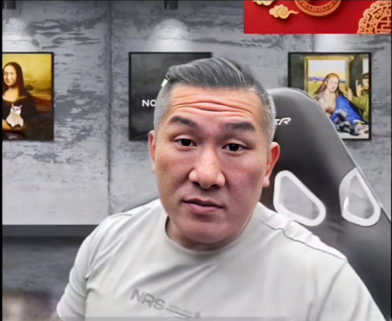 馆长不怕死！馆长这人是真敢说直言自己不怕死，为了两岸统一敢往前冲他