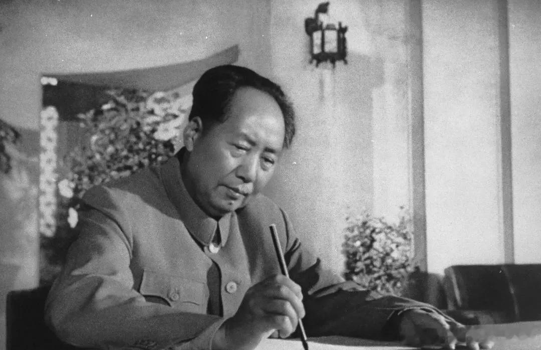 【建立一个高效廉洁的政府，毛主席得罪了很多人】         十九届四