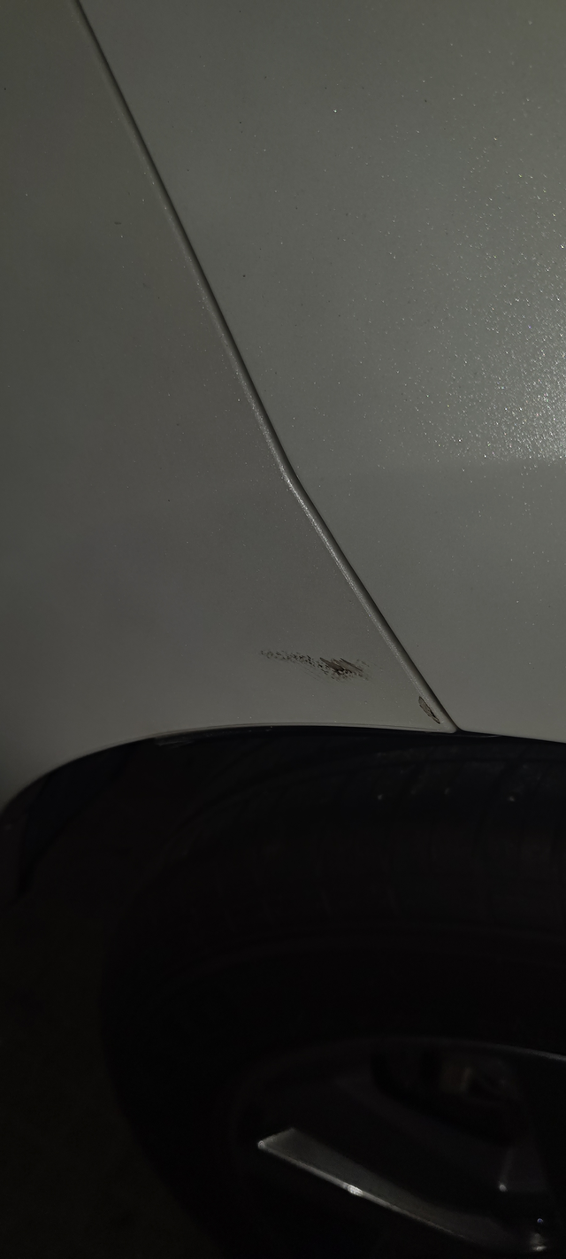 我的思域停小区放了7天今天过去看被剐蹭了，前两天去看的时候都好好的，然后去门卫