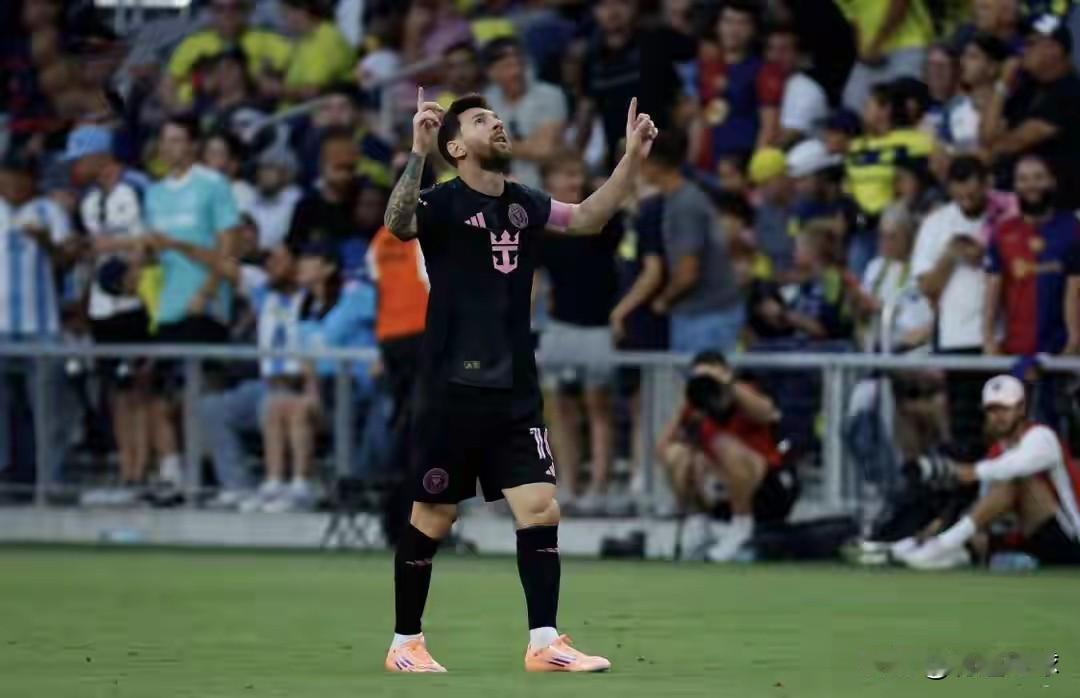 相同的剧情。3局2胜。梅西，季后赛输掉第二场比赛。难免让人担忧，上演上赛季相