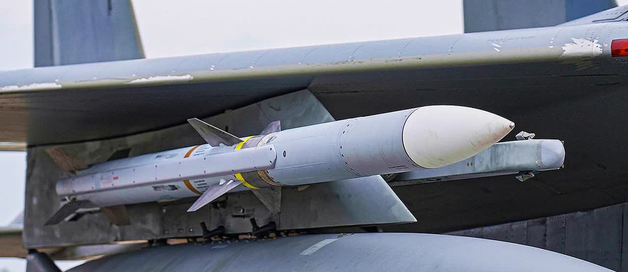 没错就是波兰打的，波兰承认自己的F-16战斗机“击落”了波兰境内的一座房子，