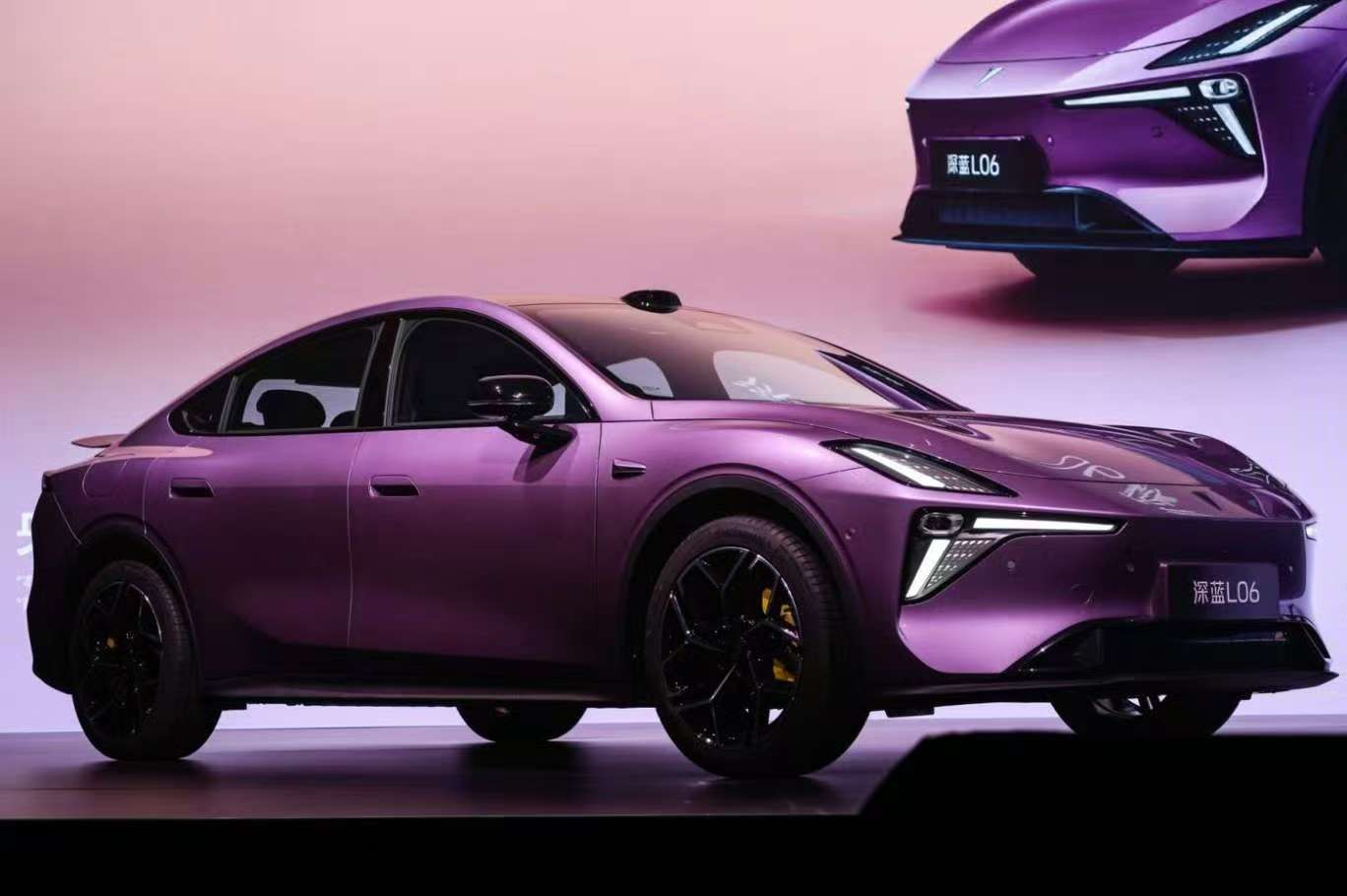 深蓝L06入门满配预售价13.99万13.99万买深蓝L06，直接把豪华车配置打