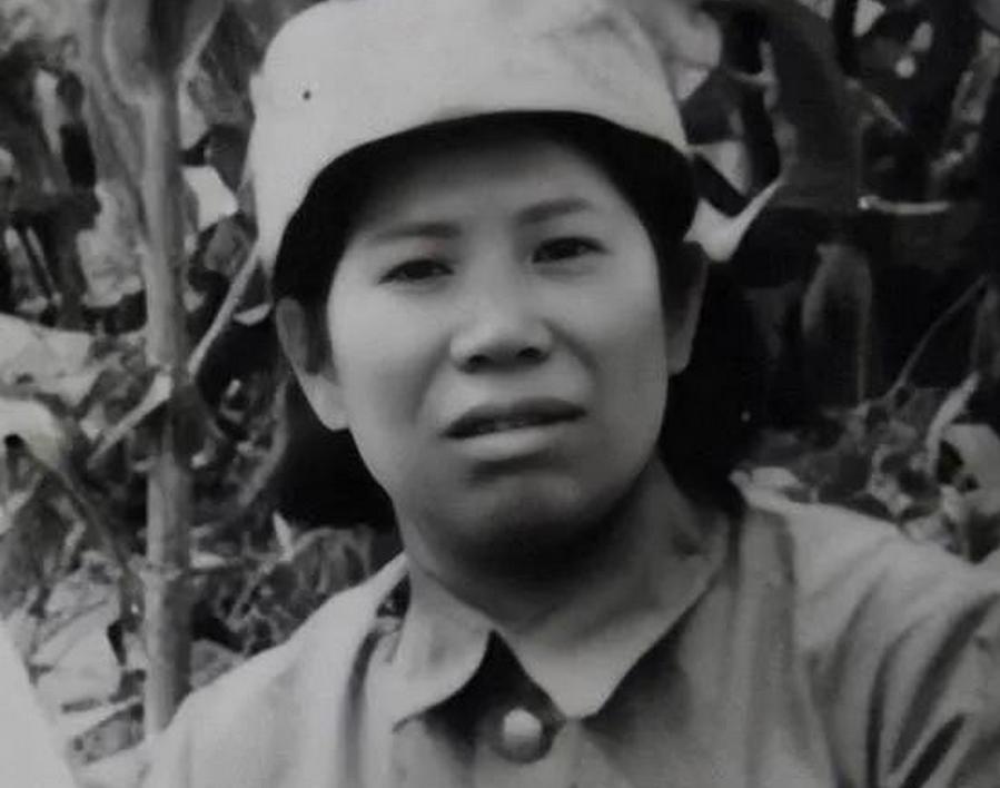 1939年，田仲樵在监狱，被迫给日军洗衣服，谁料，竟发现了丈夫的裤子，她瞬间反应