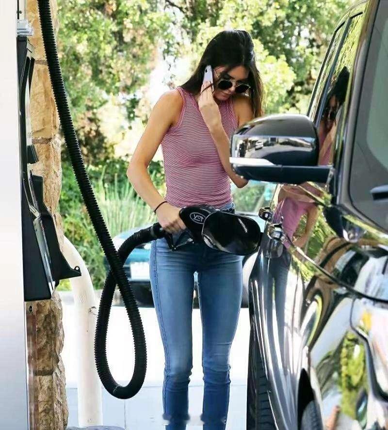 肯豆加油呀被拍身材太完美了