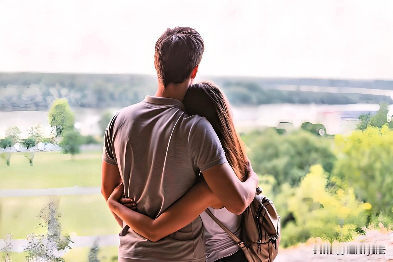 四川达州，男子背着妻子陆续转了896995.55元给情人，然后和妻子离婚，以为瞒