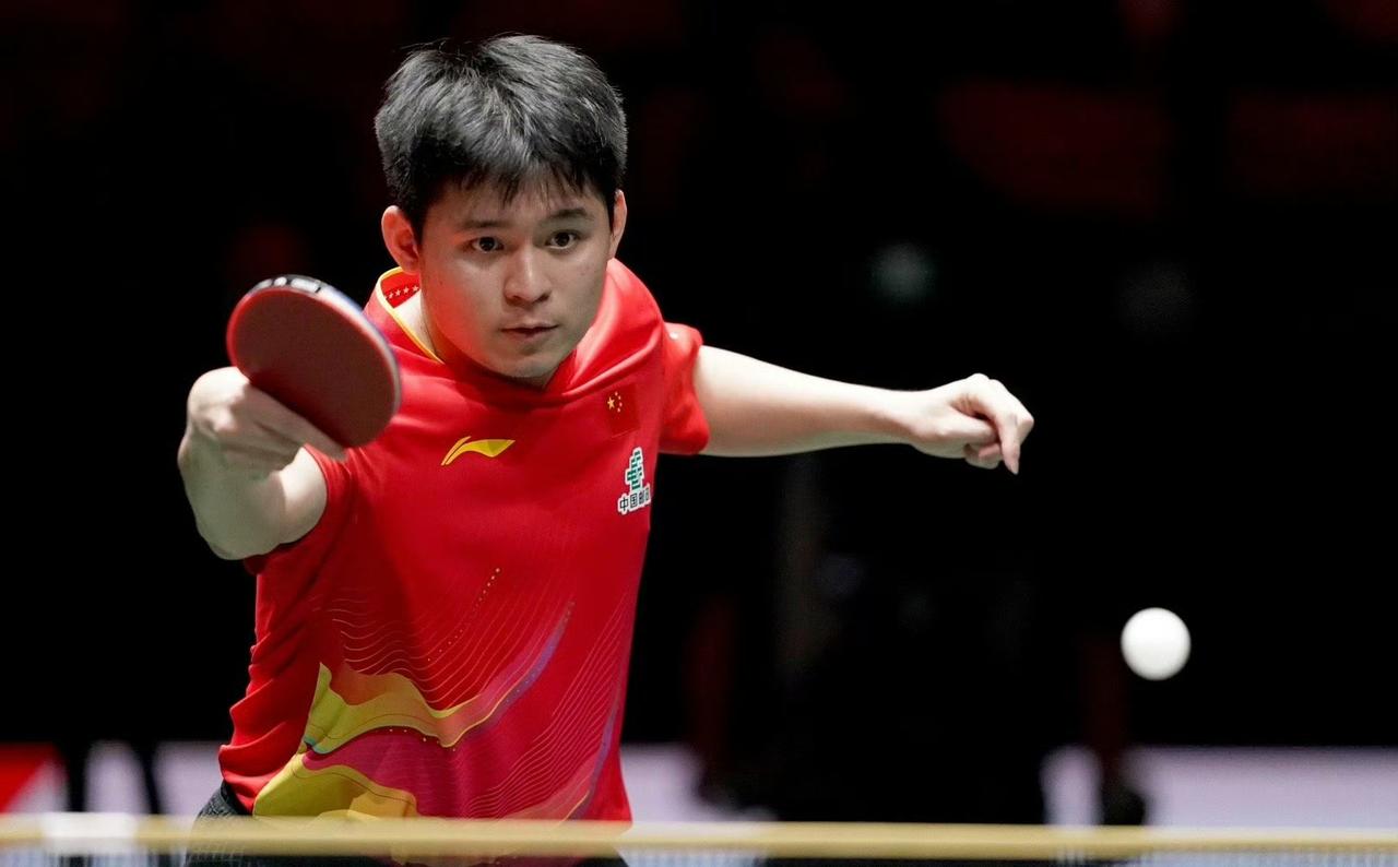 林诗栋🇨🇳不要着急！第一局开局林诗栋0-5落后，一度张本智和9-3领先，这