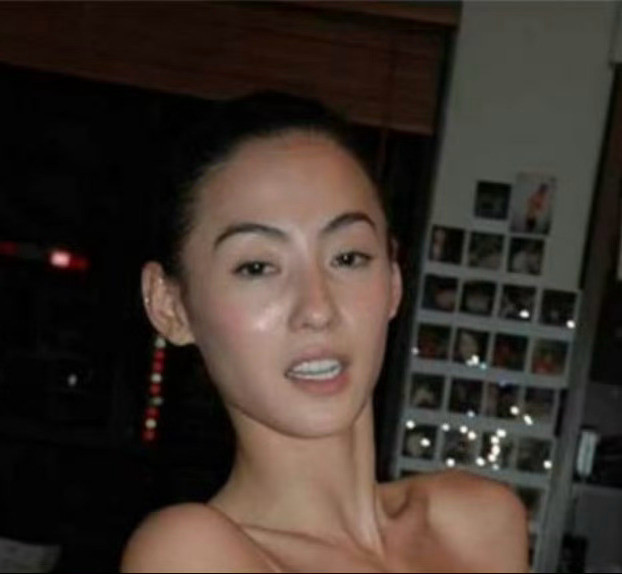 张柏芝明媚得像女大学生张柏芝清纯时代