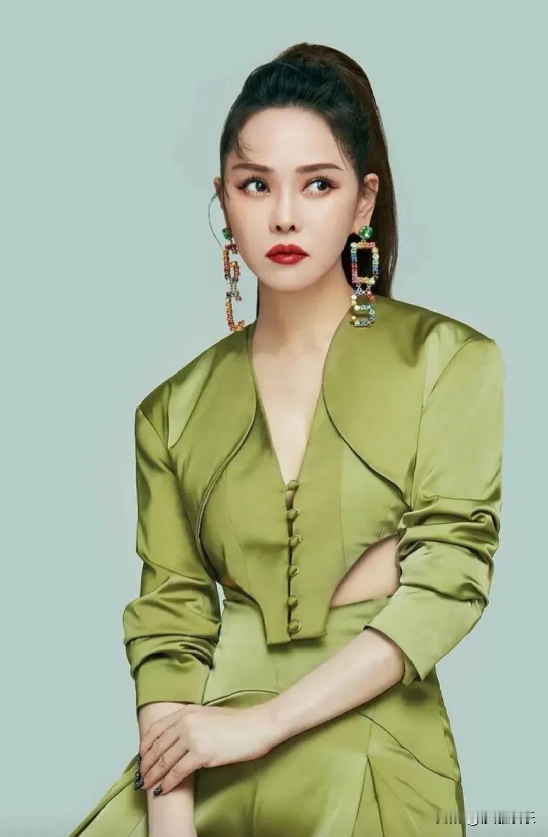 伊能静，深夜发文！2月26日，伊能静又在深夜发长文了，但这次不是“秀恩爱”，