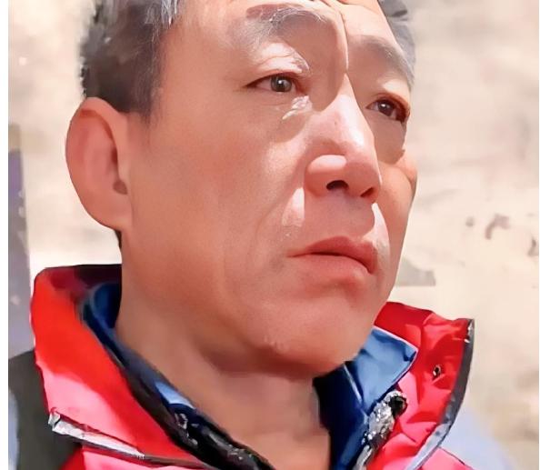 泪目！河北农民重病，弥留之际，他拉着光棍弟弟的手，吃力地说：“我走后，嫂嫂和4个