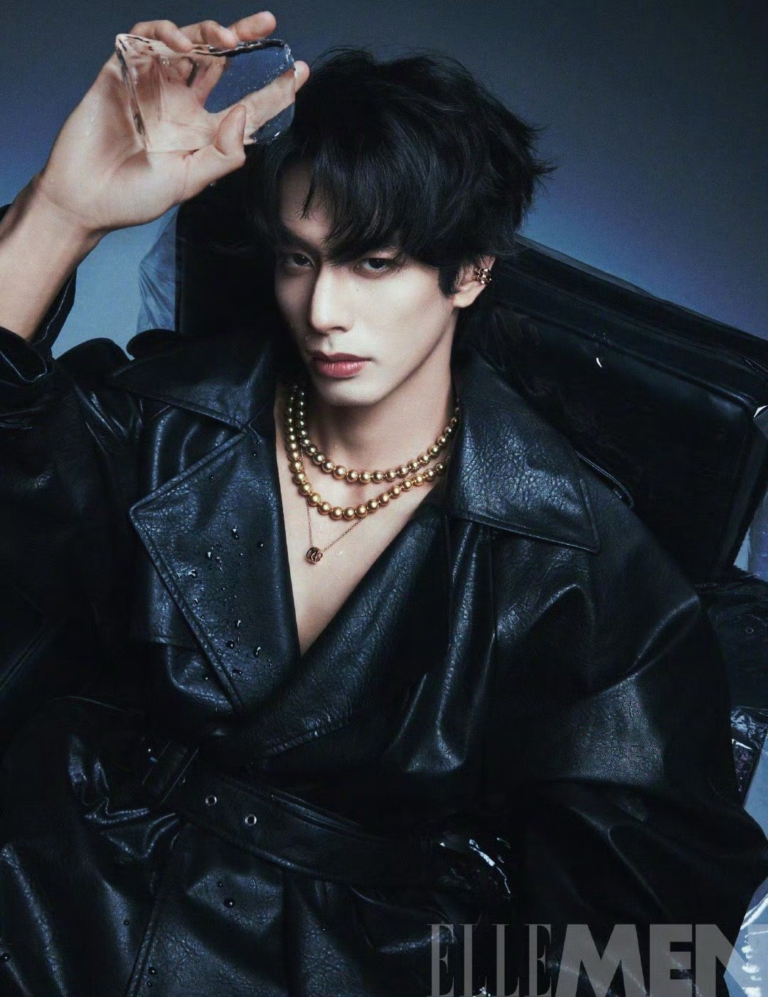 宋威龙露腰血痕妆谁被宋威龙的血痕妆帅晕！露腰造型尽显好身材，血痕点缀增添破碎氛