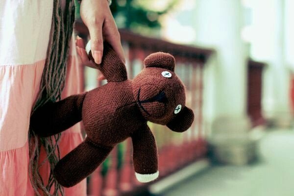 所有的人生问题，并不源于不能改变世界、不能改变环境、不能改变他人，而是源自于：无