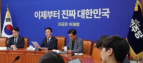 绝了，在野党竟然公开要挟执政党让出立法大权！这简直是韩国