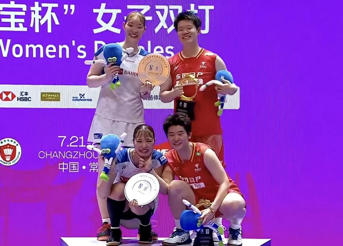 2026年中国公开赛女双决赛，刘圣书/谭宁直落两局赢了日本组合，卫冕成功。另一