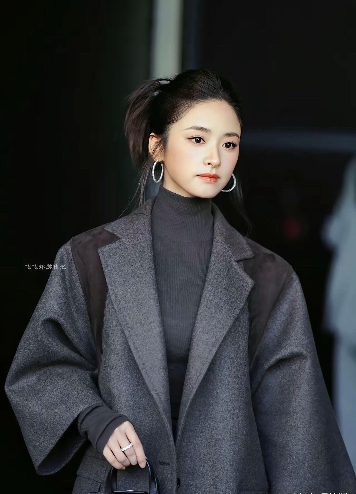 确实是被身高拖了后腿——￼米兰时装周⁠￼￼这一波，高叶、沈月、林允儿同框，坐下来