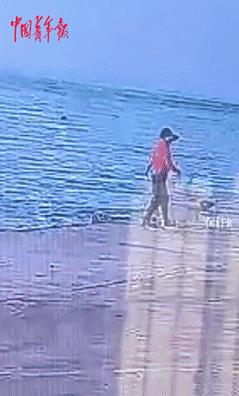 “我看谁还敢黑河南！”青岛大妈倒走健身不慎坠海，48岁河南农民工冒死相救！不料，
