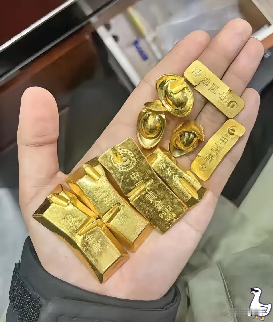 刚刚一看金价，血压直接升高了！8月18日，金价又开始瀑布似往下跌，现在大盘原料