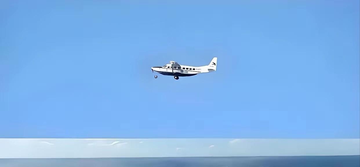 3月20日，菲律宾飞机再次逼近美济礁，这次中方没惯着果断“开火”！这次中方不