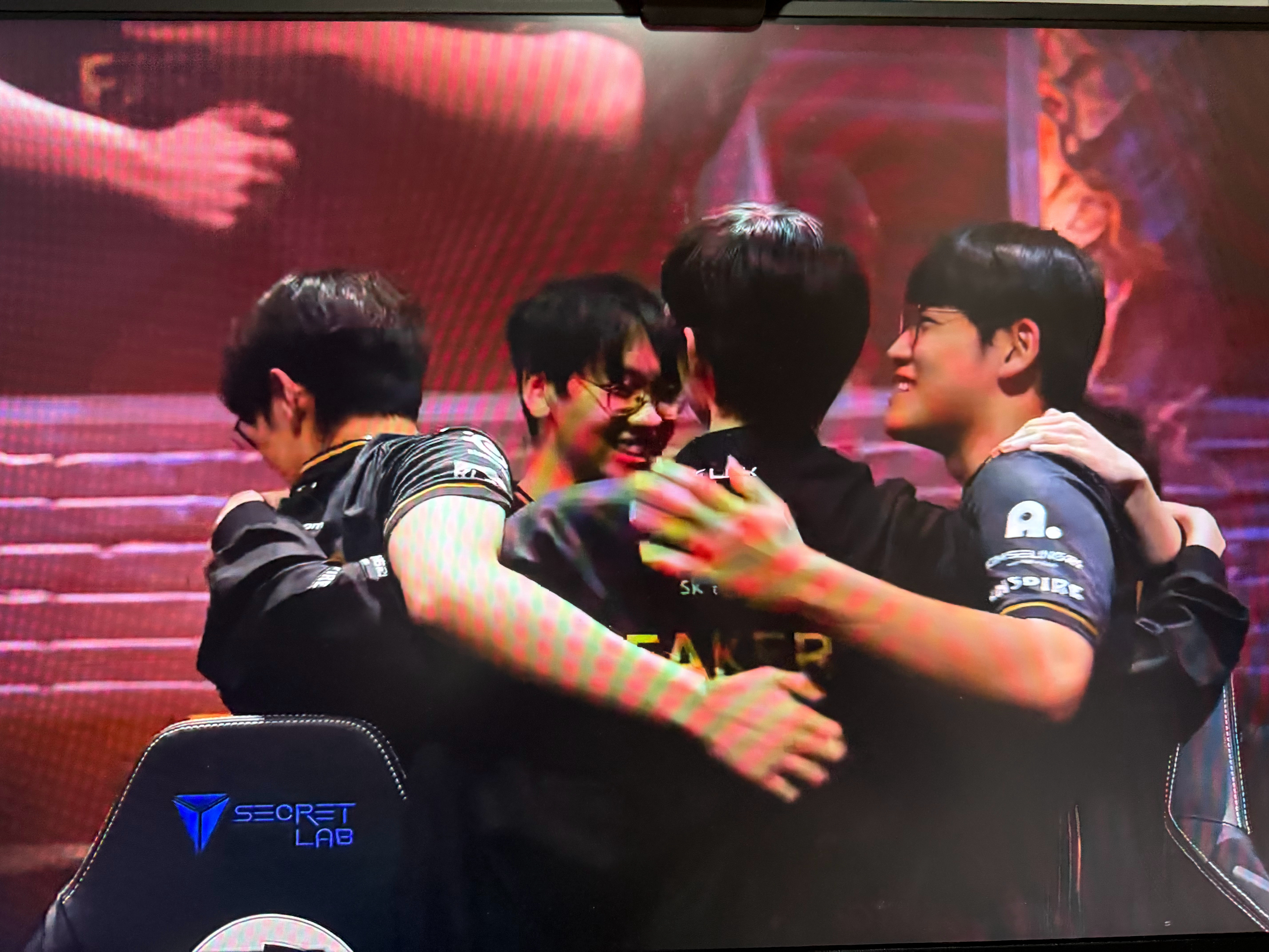 三连冠！！！六冠王！！！英雄联盟唯一的神Faker！！！恭喜skt！！！​​​