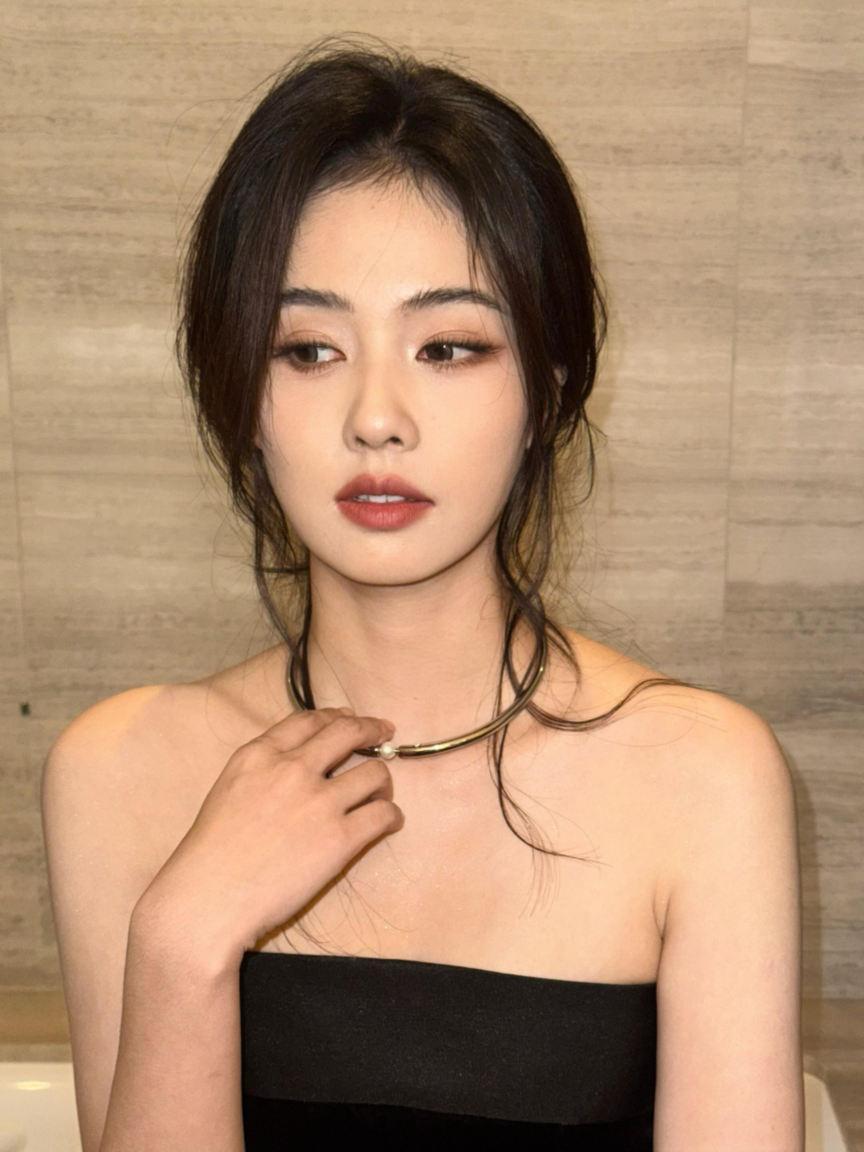 白鹿化的意式千金妆
