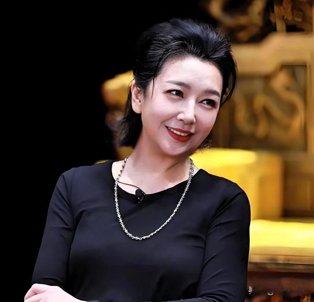 7月31号晚上的石家庄大剧院，一场《德龄与慈禧》的收官演出刚落下帷幕，可随后流出