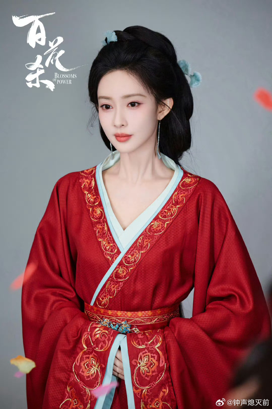 孟姐第二套比第一套好点，易小雅是没钱买布料吗，完全靠人在撑​​​